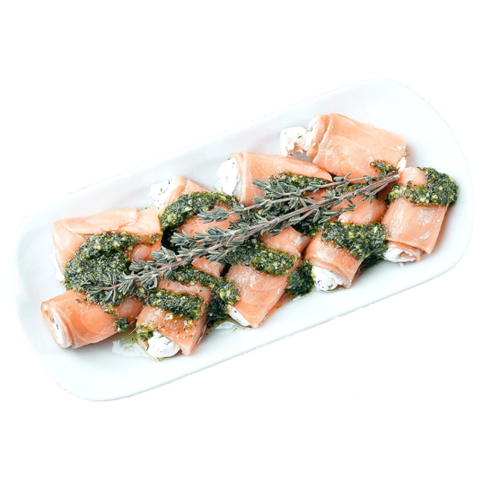 Лосось з сиром буко та соусом песто